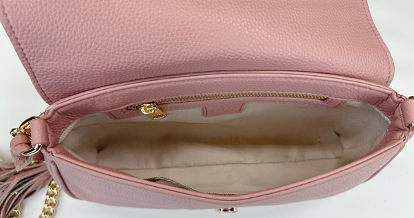 激安グッチバッグコピー着用イメージ